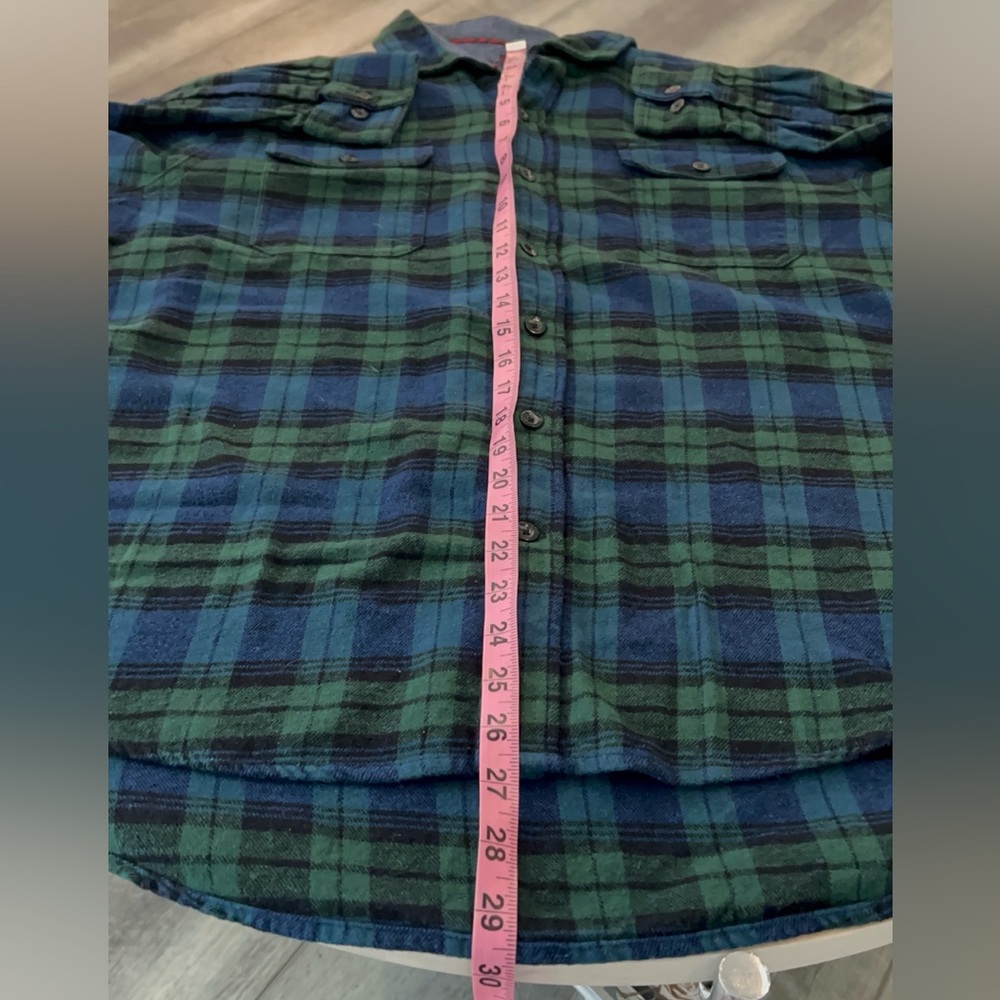 Woolrich Men’s Plaid Flannel Button Down Shirt. - Picture 9 of 10